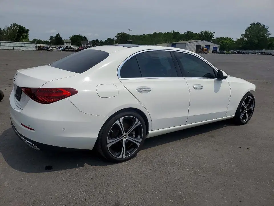 2025 MERCEDES-BENZ C 300  