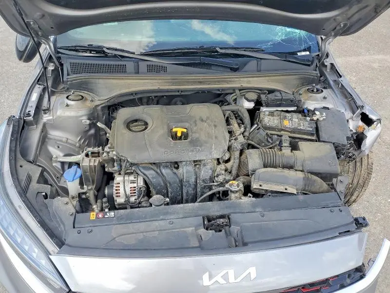 2024 KIA FORTE GT LINE  