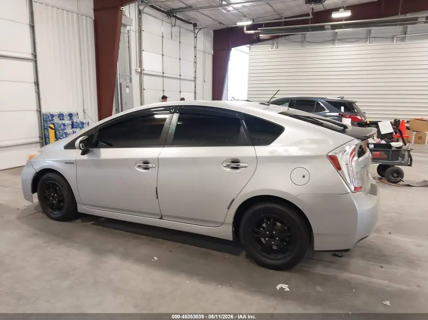2013 TOYOTA PRIUS THREE