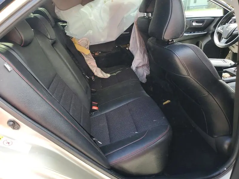 2017 TOYOTA CAMRY SE  