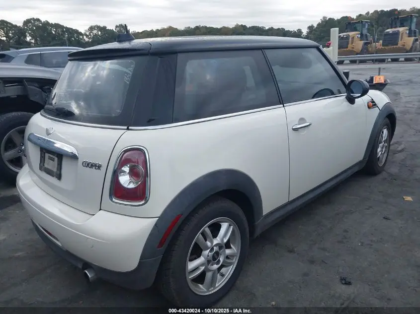2013 MINI HARDTOP COOPER