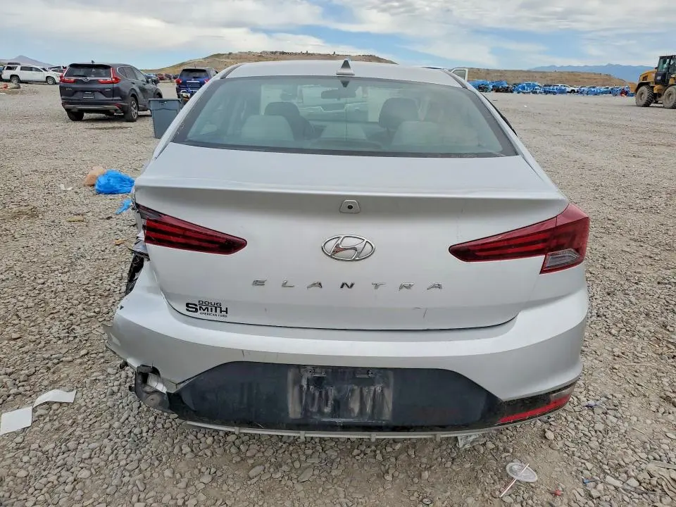 2020 HYUNDAI ELANTRA SEL  