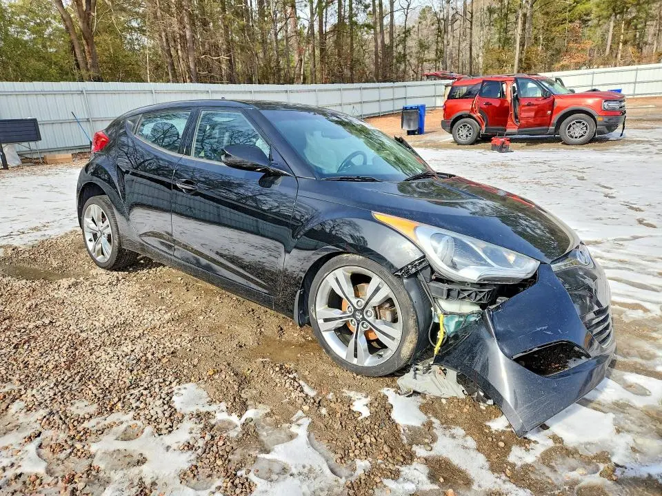 2013 HYUNDAI VELOSTER BASE  