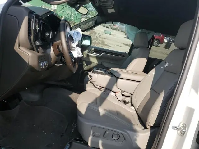 2025 GMC SIERRA K1500 SLT  
