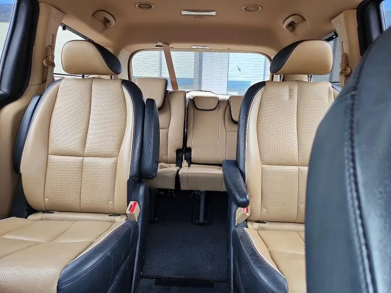 2016 KIA SEDONA SX  