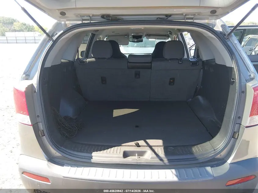 2012 KIA SORENTO LX