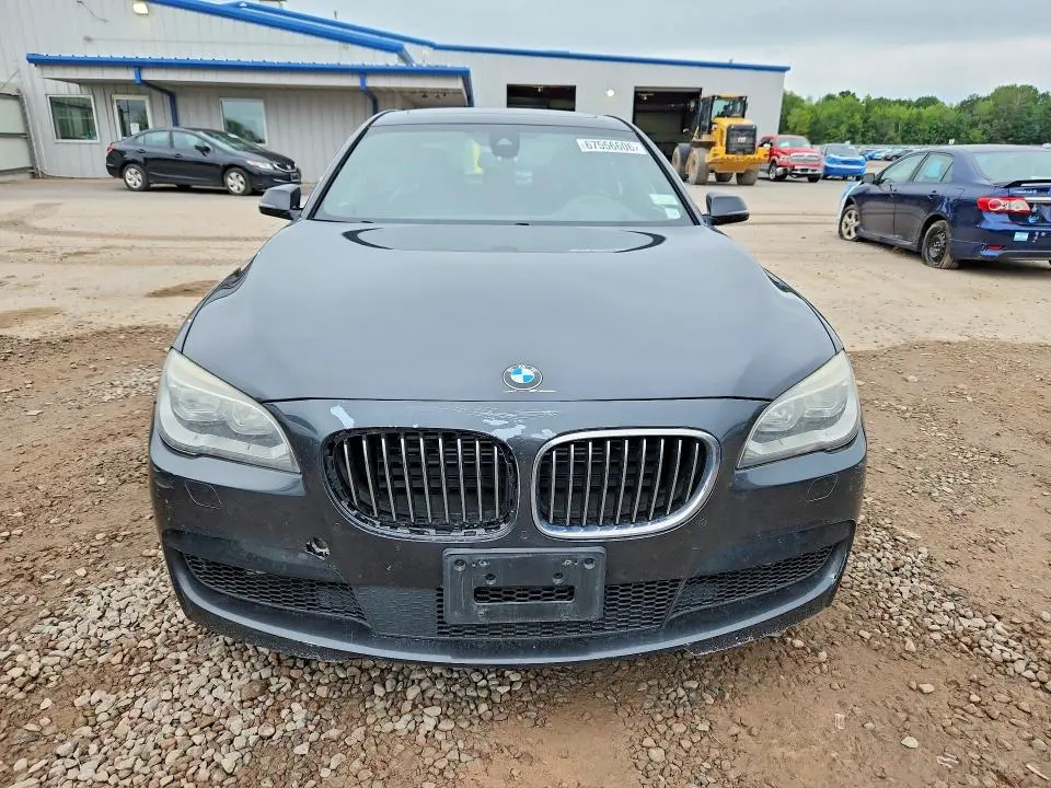 2015 BMW 750 LXI  