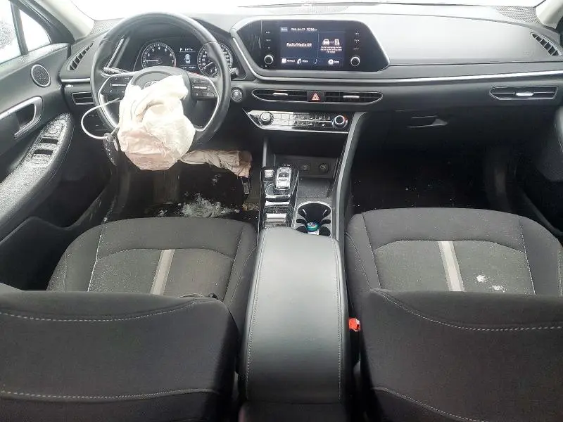 2022 HYUNDAI SONATA SE  