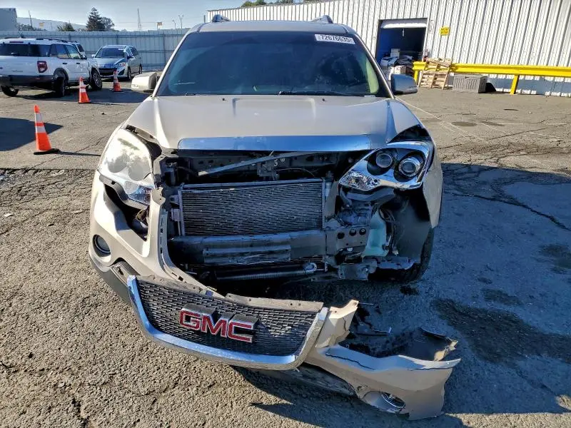 2011 GMC ACADIA SLT-2  