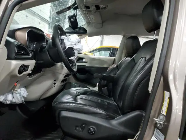 2017 CHRYSLER PACIFICA TOURING L  