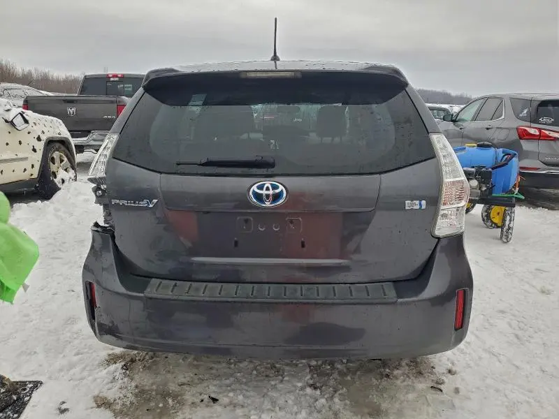 2013 TOYOTA PRIUS V   