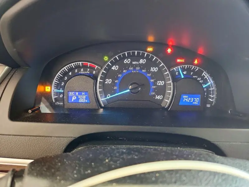 2013 TOYOTA CAMRY XLE  