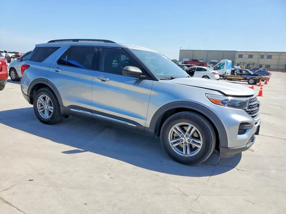 2021 FORD EXPLORER XLT  