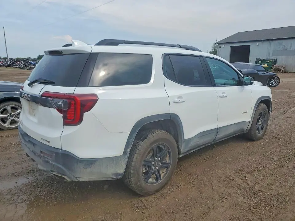 2021 GMC ACADIA AT4  