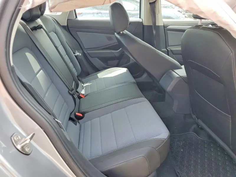 2025 VOLKSWAGEN JETTA SE  