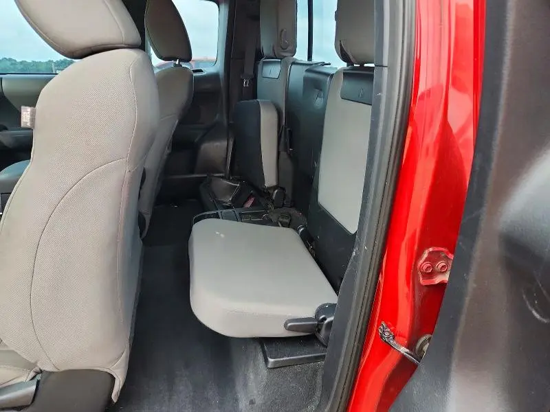 2016 TOYOTA TACOMA SR  