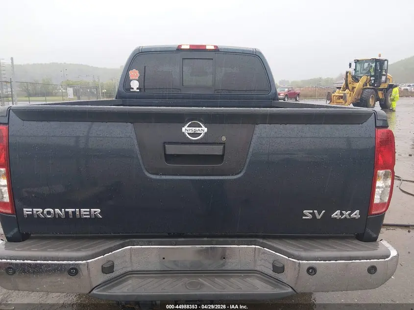 2017 NISSAN FRONTIER SV