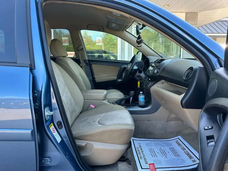 2011 TOYOTA RAV4 BASE  