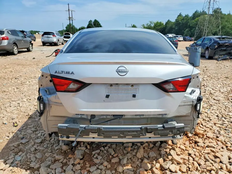 2024 NISSAN ALTIMA S  