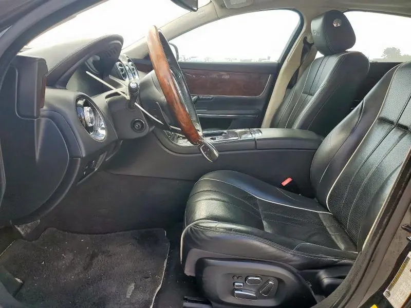 2012 JAGUAR XJL   