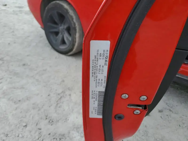 2015 DODGE CHALLENGER SXT  