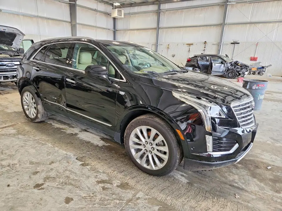 2017 CADILLAC XT5 PLATINUM  