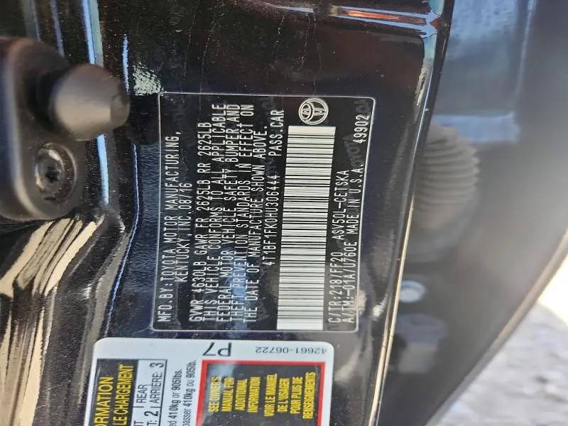 2017 TOYOTA CAMRY SE  
