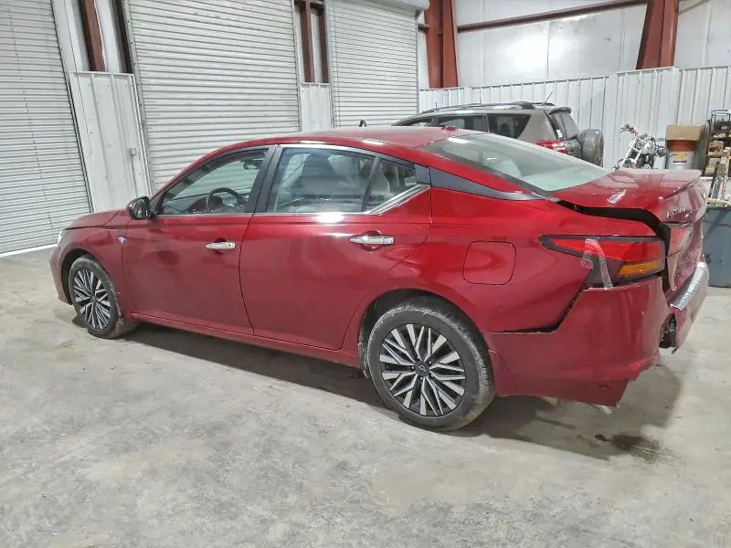 2023 NISSAN ALTIMA SV  