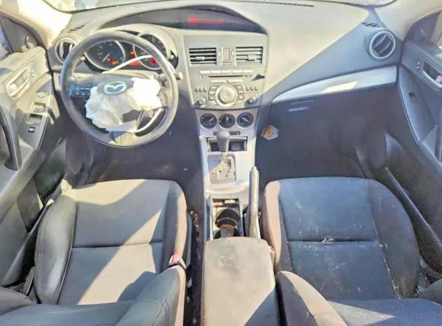 2011 MAZDA 3 I  