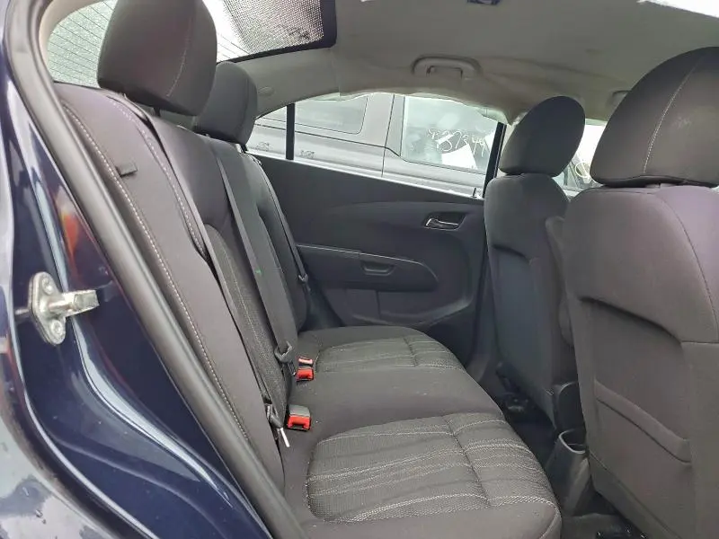 2015 CHEVROLET SONIC LT  