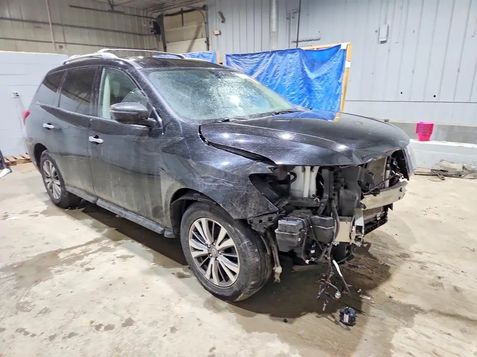 2018 NISSAN PATHFINDER SV  