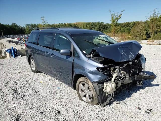 2014 TOYOTA SIENNA LE