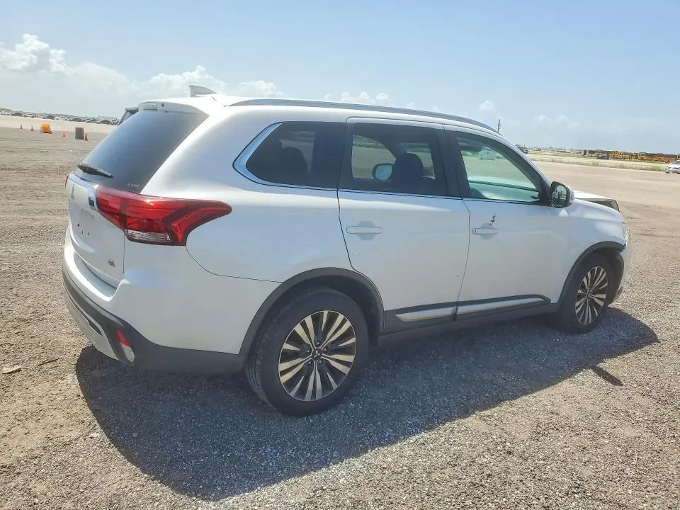 2020 MITSUBISHI OUTLANDER SE  