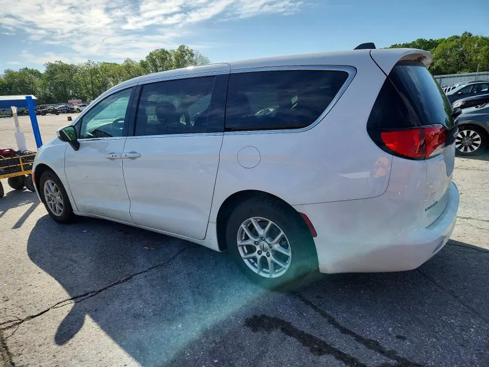 2022 CHRYSLER VOYAGER LX  