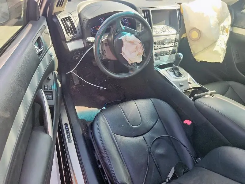 2013 INFINITI G37 JOURNEY  