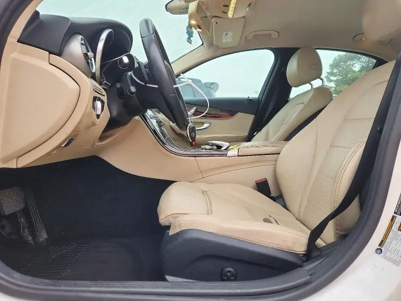 2015 MERCEDES-BENZ C 300  