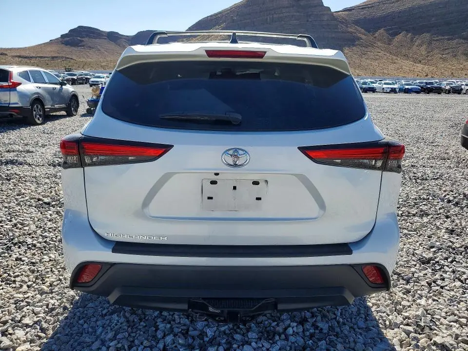 2022 TOYOTA HIGHLANDER L  