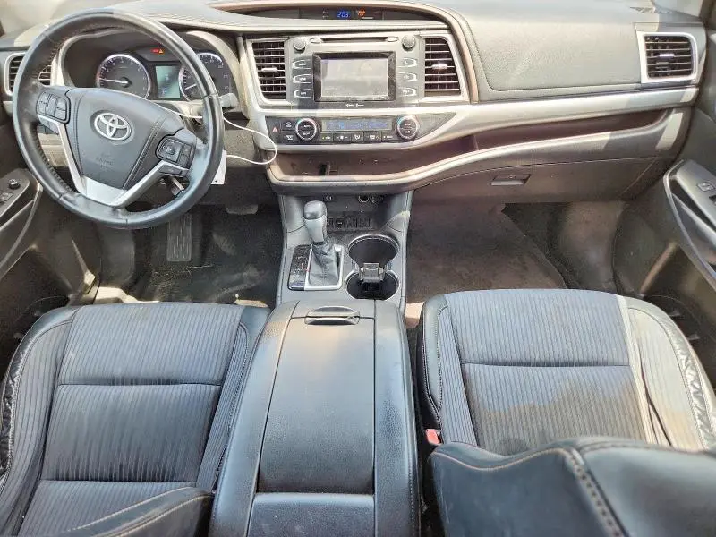 2014 TOYOTA HIGHLANDER LE PLUS  