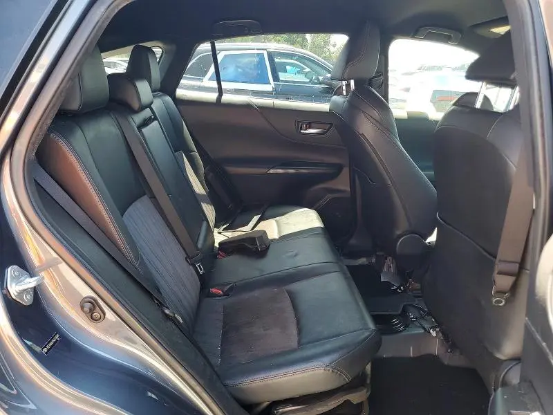 2021 TOYOTA VENZA XLE  