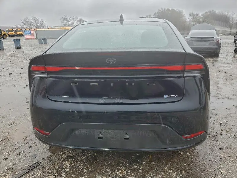 2024 TOYOTA PRIUS LE  