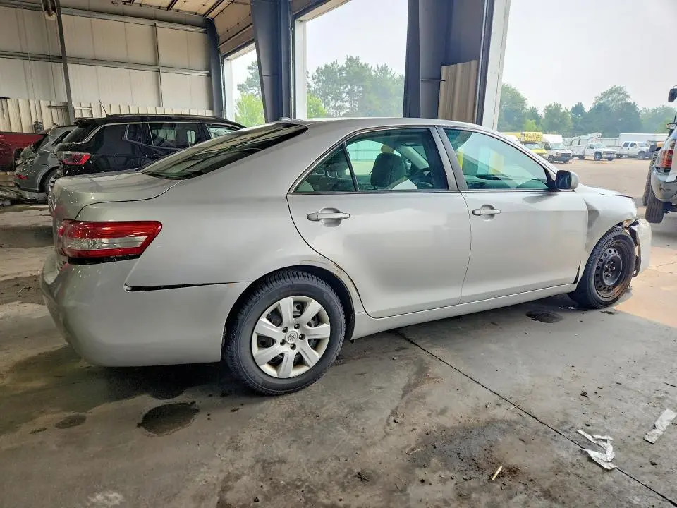 2011 TOYOTA CAMRY LE  