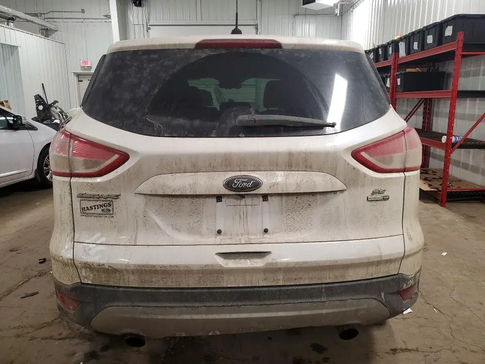 2016 FORD ESCAPE SE  
