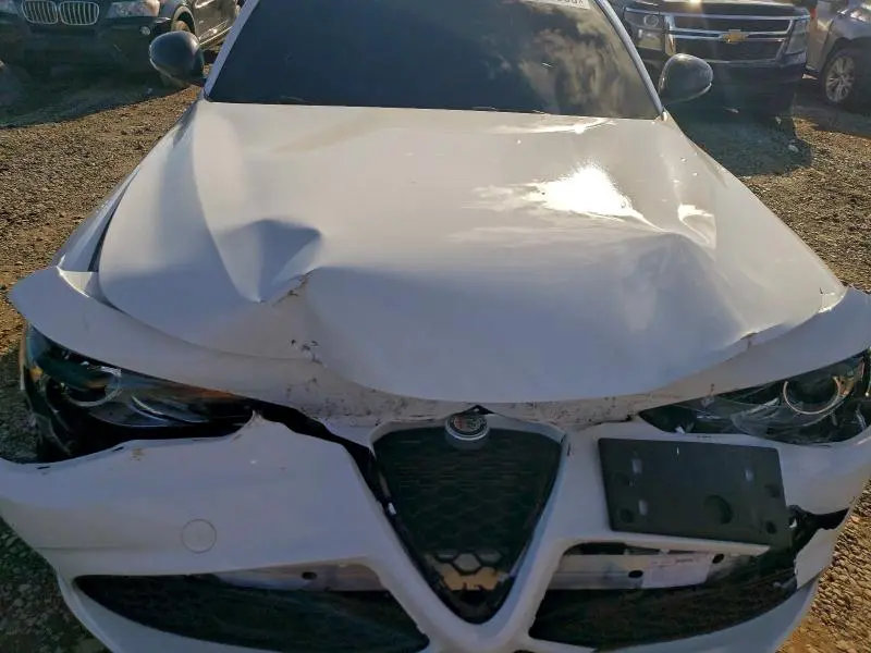 2022 ALFA ROMEO GIULIA SUPER  