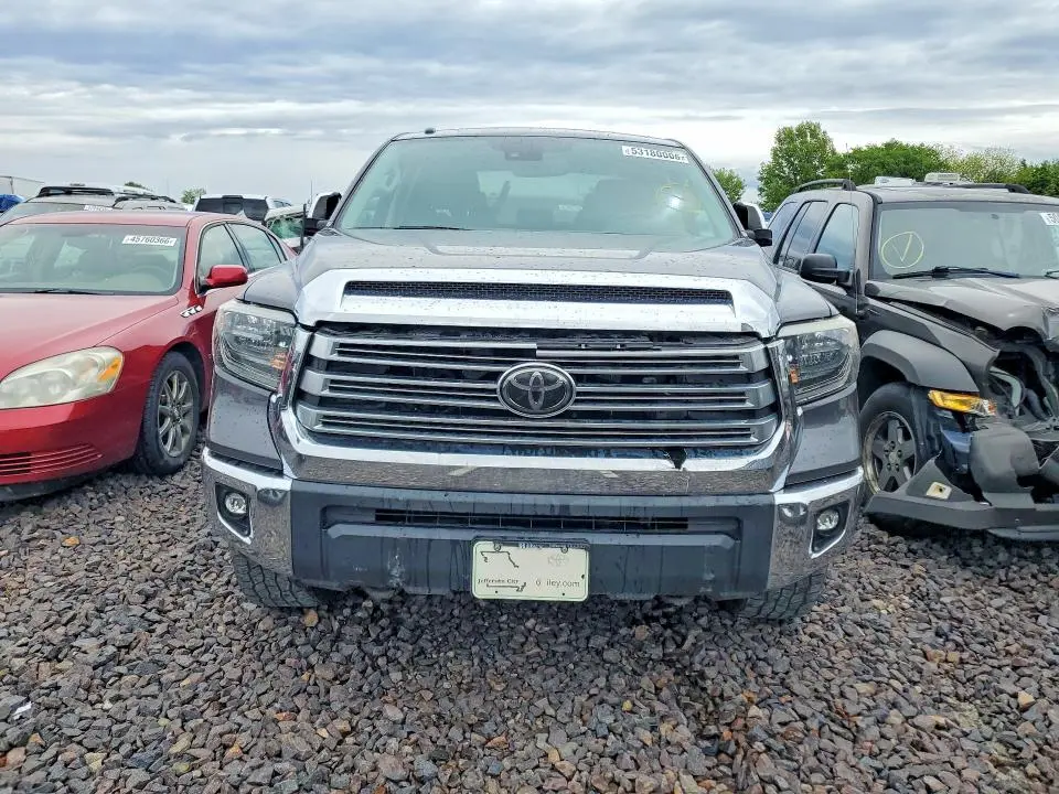 2018 TOYOTA TUNDRA CREWMAX LIMITED  