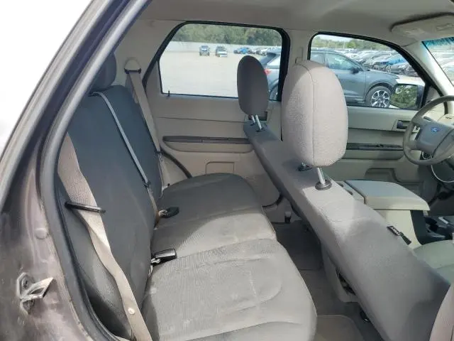 2011 FORD ESCAPE XLS  