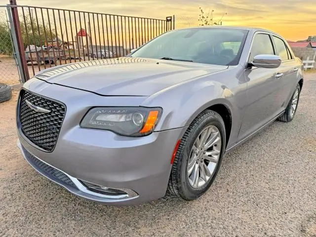 2016 CHRYSLER 300C   
