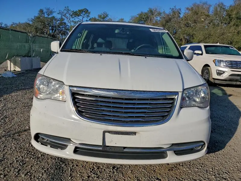 2016 CHRYSLER TOWN AND C   