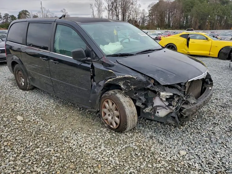 2010 CHRYSLER TOWN & COUNTRY LX  