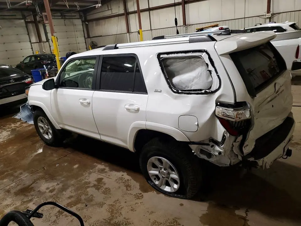 2022 TOYOTA 4 RUNNER   