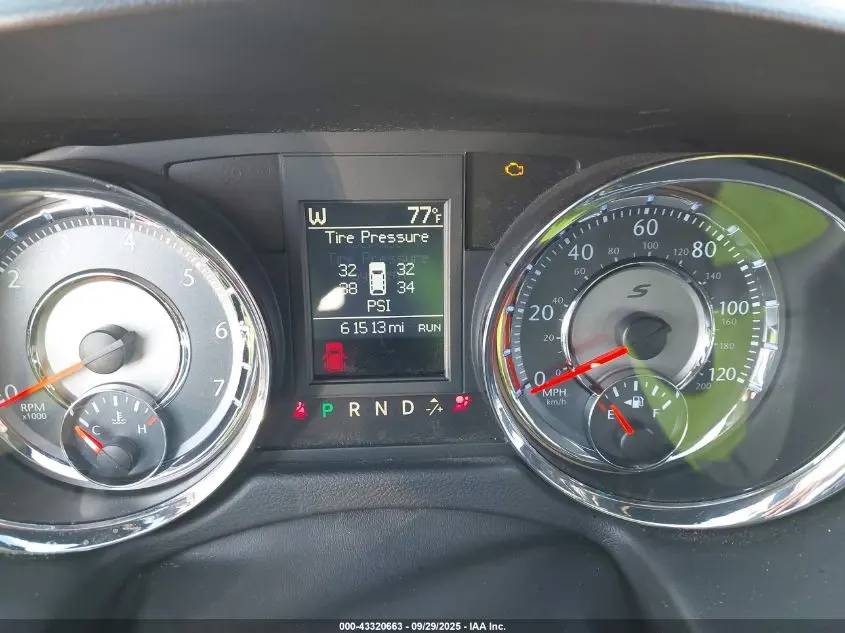 2013 CHRYSLER TOWN & COUNTRY S